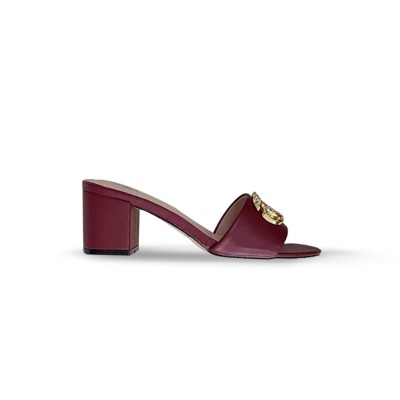 GUCCI WOMEN'S GG LOGO SANDALS 